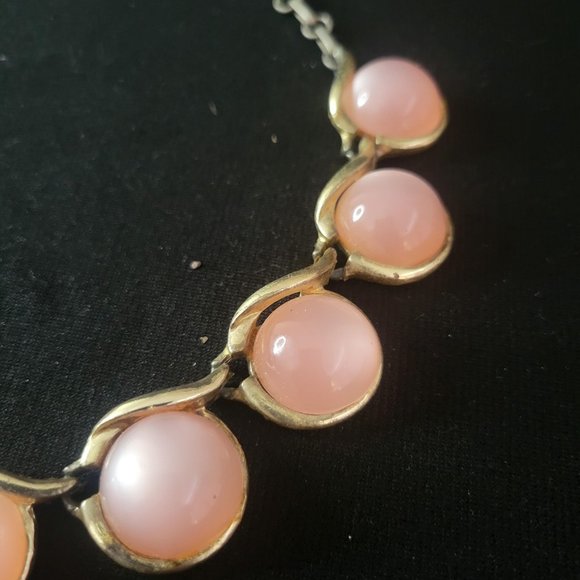 Vintage CORO Pink MOONGLOW Choker Necklace 16" Gold Tone Read - Picture 3 of 6
